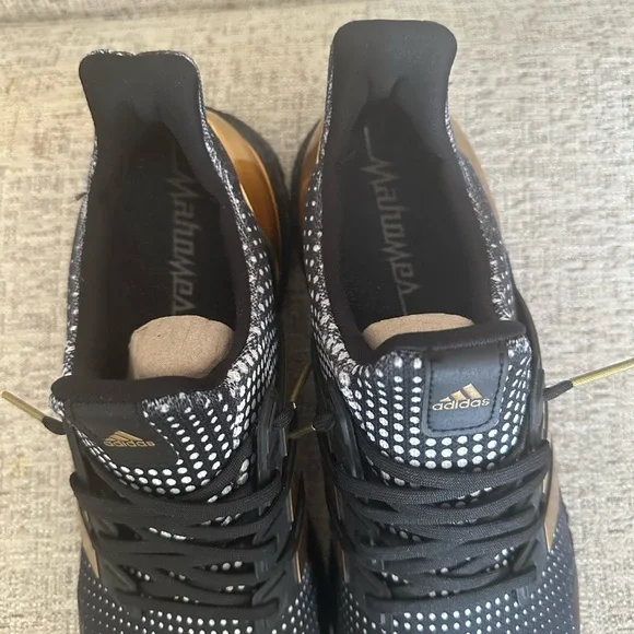 Adidas Ultraboost Size 12 - Picture 5 of 8